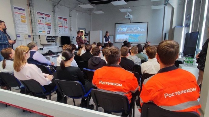Кадры для Приморья: «Ростелеком» погружает владивостокских школьников в мир телекома