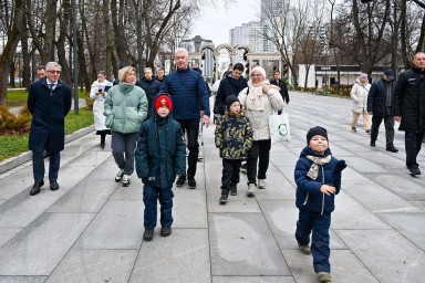 Осмотр хода работ по благоустройству парка «Сокольники»