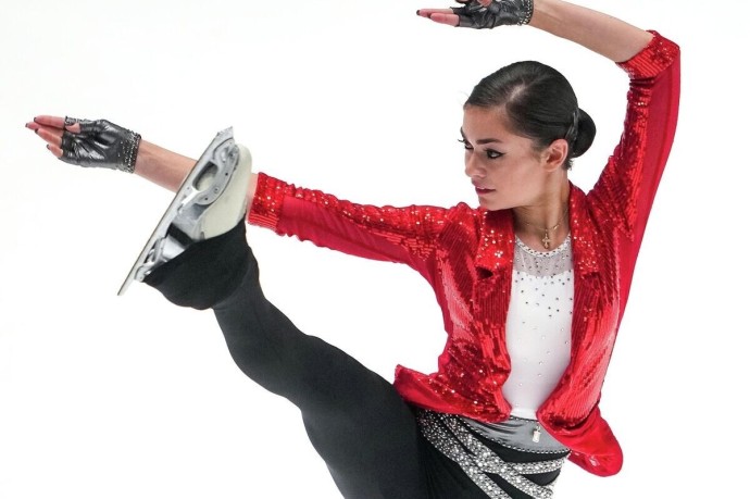 Спортсменка Аделия Петросян взяла «золото» на первом этапе Гран-при РФ по фигурному катанию Спортсменка Аделия Петросян взяла «золото» на первом этапе Гран-при РФ по фигурному катанию