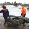 Более сотне жителей российской деревни пришлось покинуть дома из-за ЧС