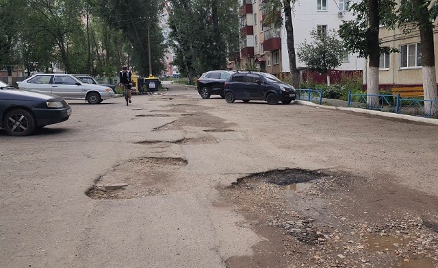 Народный фронт направил обращение в администрацию Саранска с требованием ремонта внутриквартальных дорог
