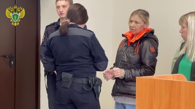 Жительницу Башкирии отправили в колонию за убийство во время застолья Жительницу Башкирии отправили в колонию за убийство во время застолья