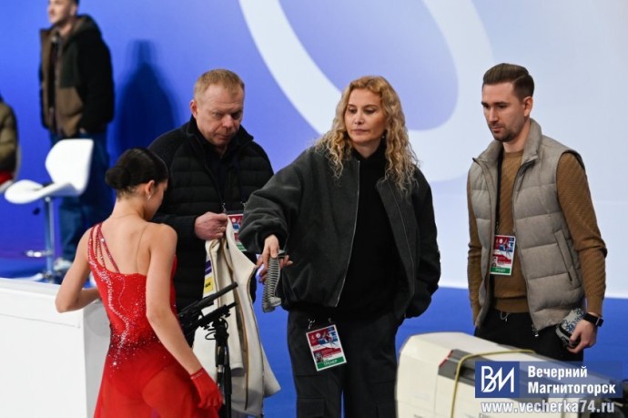 Аделия Петросян упала на глазах у своего тренера Этери Тутберидзе