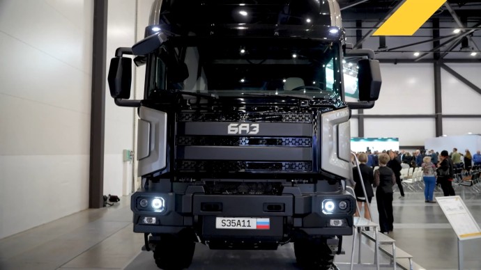 В Петербурге начнется серийное производство нового отечественного грузовика «БАЗ» В Петербурге начнется серийное производство нового отечественного грузовика «БАЗ»