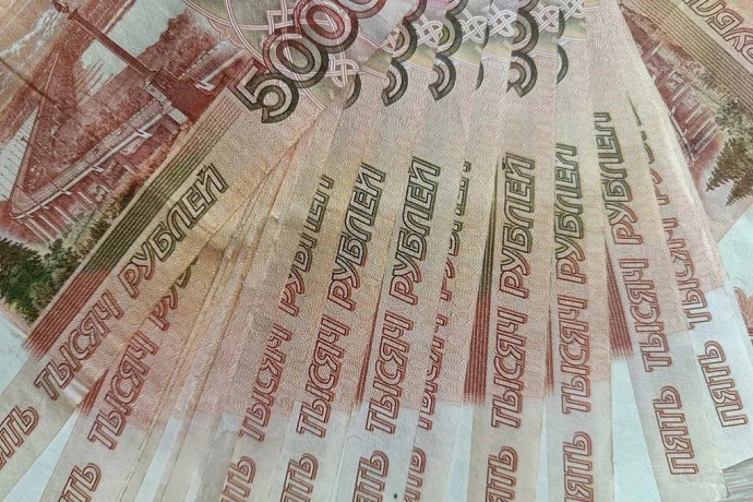 Сочинская пенсионерка потеряла более 120 тысяч рублей при покупке мебели через интернет