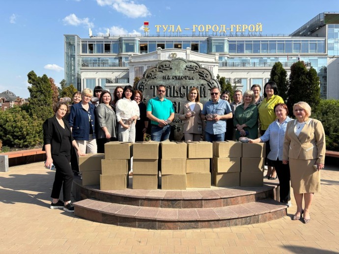 Избирком Тульской области отправил 1000 пряников в зону СВО