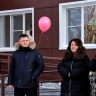 Переселенцы из аварийного жилья в Смирных получили ключи от новых квартир