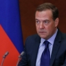 Медведев: украинское руководство обсудит в Париже количество «европейских гробов»
