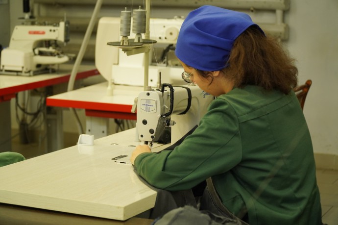 Осужденные сшили платья для девочек из малообеспеченных семей Осужденные сшили платья для девочек из малообеспеченных семей