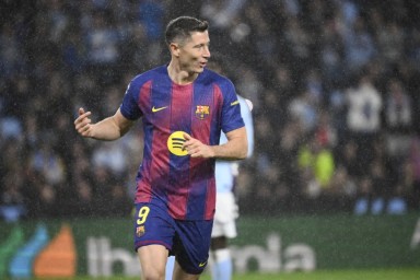 Левандовский не хочет завершать карьеру и уходить из "Барселоны"
