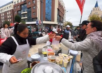 Свежие кадры с утреннего рынка Хэйхэ опубликовали в Сети Свежие кадры с утреннего рынка Хэйхэ опубликовали в Сети