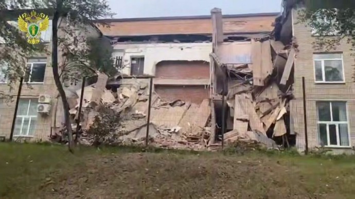 Здание Энерготехникума обрушилось во Владивостоке рано утром