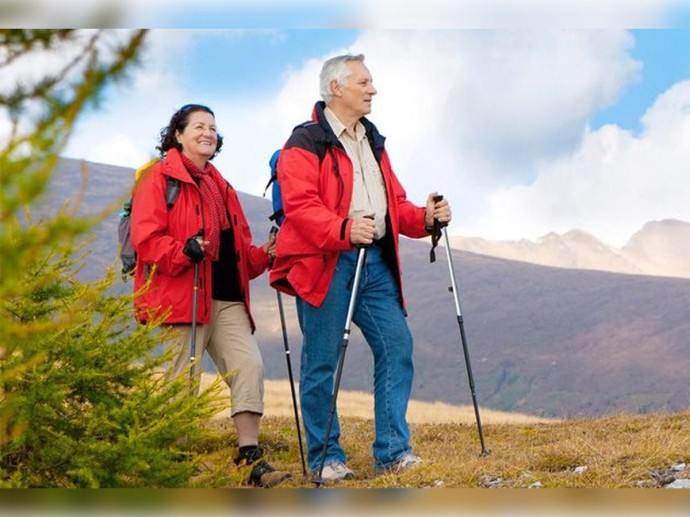 Тренировка для тела и души: вот как скандинавская ходьба помогает улучшить здоровье