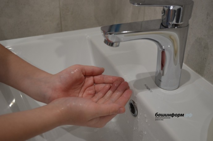 В Уфе в гимназии имени Рами Гарипова отключили горячую воду В Уфе в гимназии имени Рами Гарипова отключили горячую воду