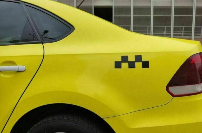 Кабмин поддержал отмену запрета на работу в такси не по месту регистрации