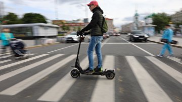 Суд Челябинска обязал самокатчика выплатить 130 тыс руб сбитой пенсионерке