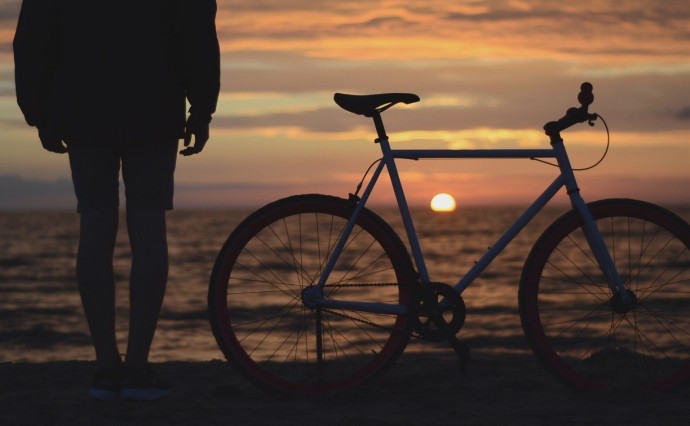 В Аниве нашли парня, который напился и уехал кататься на чужом велосипеде В Аниве нашли парня, который напился и уехал кататься на чужом велосипеде