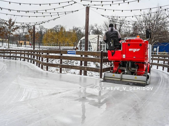Два бесплатных катка готовят к открытию в Белгороде