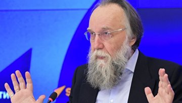 Дугин рассказал о важности традиций для российского народа и государства