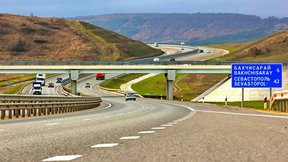 Марат Хуснуллин: За 5 лет по «Тавриде» проехало более 27,6 млн автомобилей Марат Хуснуллин: За 5 лет по «Тавриде» проехало более 27,6 млн автомобилей