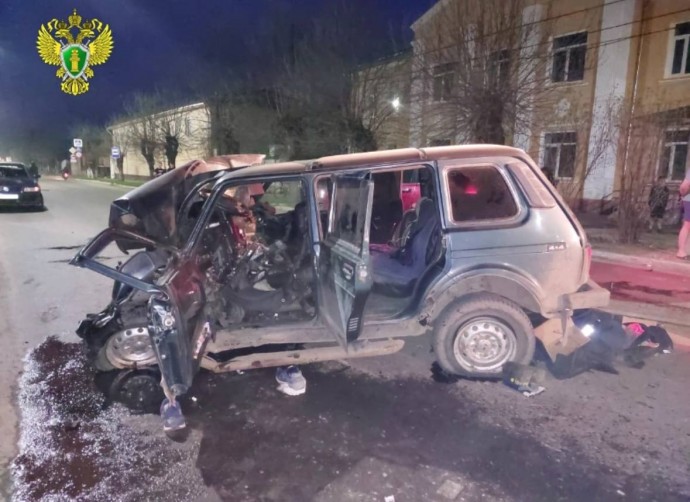 Водитель «Нивы» погиб во время столкновения с Jeep Grand Cherokee в Костромской области