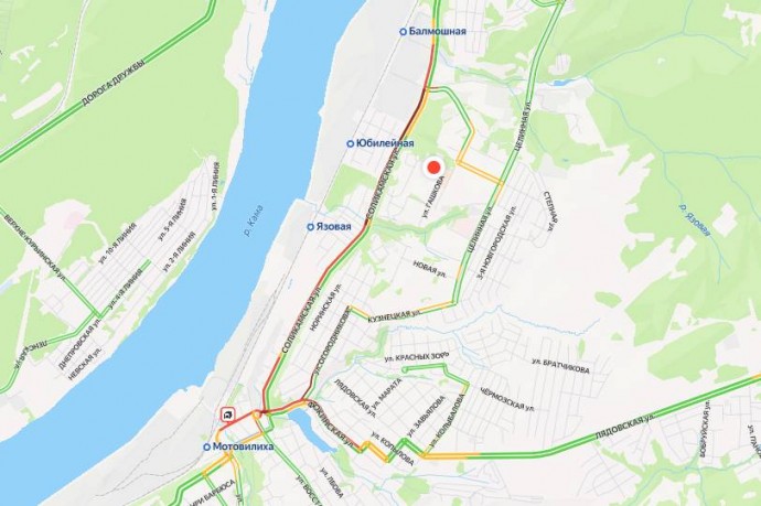 В Перми на улице Соликамской образовалась многокилометровая пробка