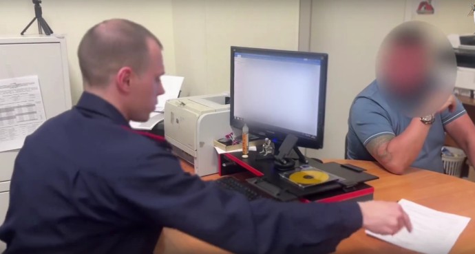 Кировского бизнесмена будут судить в Пскове за взятку «дорожникам» Кировского бизнесмена будут судить в Пскове за взятку «дорожникам»