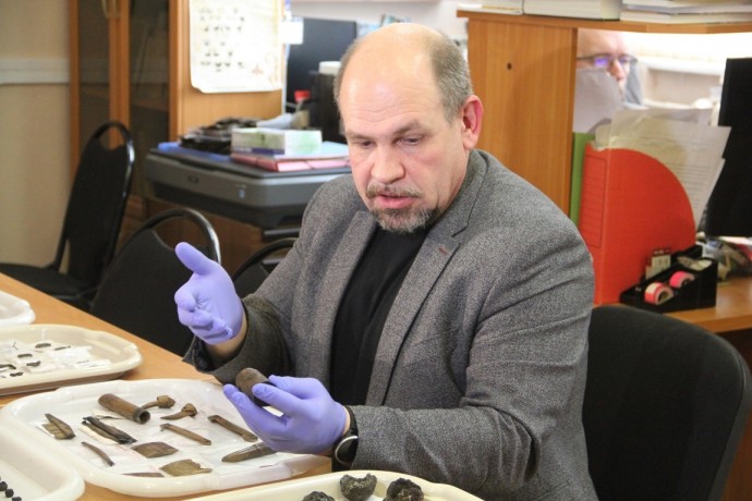 Новгородские археологи показали самые интересные находки последних недель