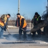 На дорогах в Белгороде продолжают ямочный ремонт