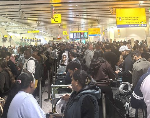Безумие в Лондоне: от Стармера требуют отчета о причастности России к кибератаке