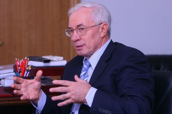 Азаров предложил свой мирный план по Украине Азаров предложил свой мирный план по Украине