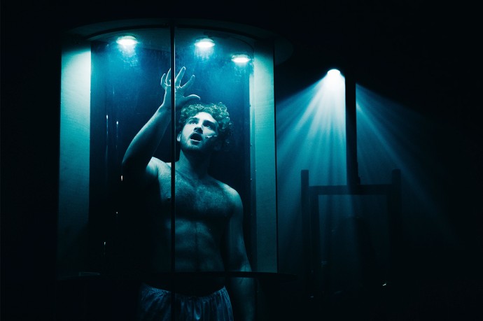 В московском Новом Манеже 21 декабря впервые покажут спектакль «Живые?»