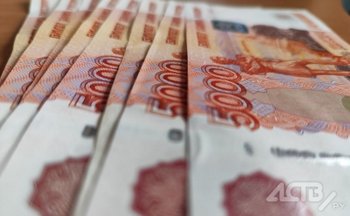 Сахалинка спрятала почти 200 тысяч рублей на "безопасном счёте" мошенников