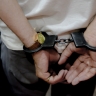 В Кирове задержали троих подозреваемых в серии краж из магазина