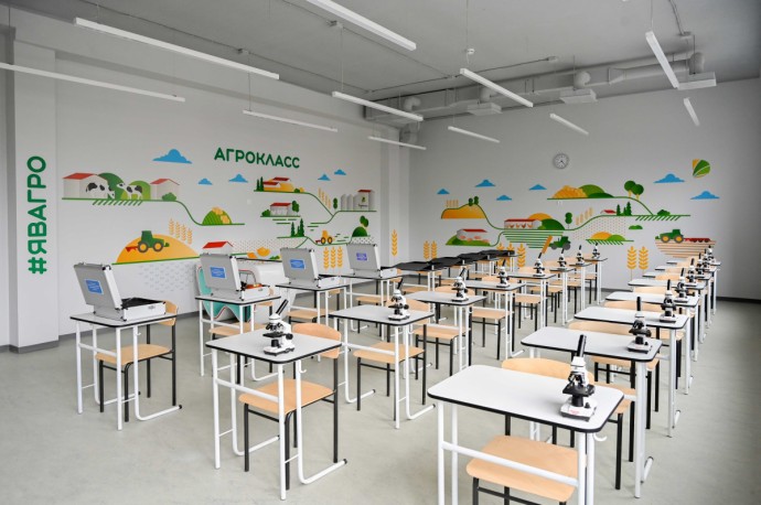 При поддержке холдинга «Дороничи» в лицее информационных технологий оборудован агрокласс