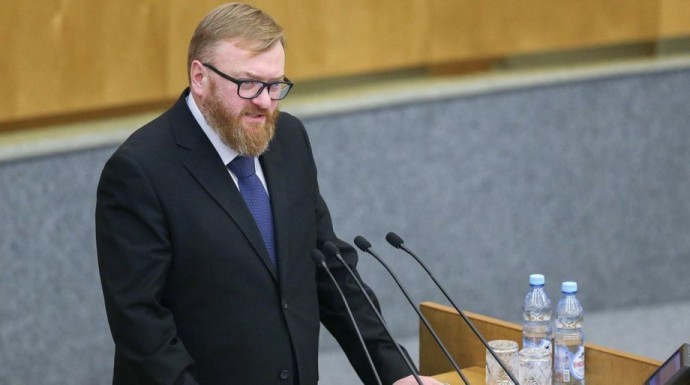 Скандально известный депутат предлагает выдворить главу узбекской диаспоры