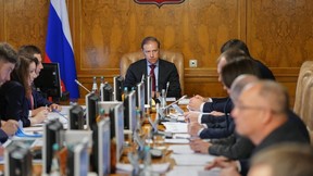 Денис Мантуров провёл совещание по развитию отраслей сельскохозяйственного и специализированного машиностроения