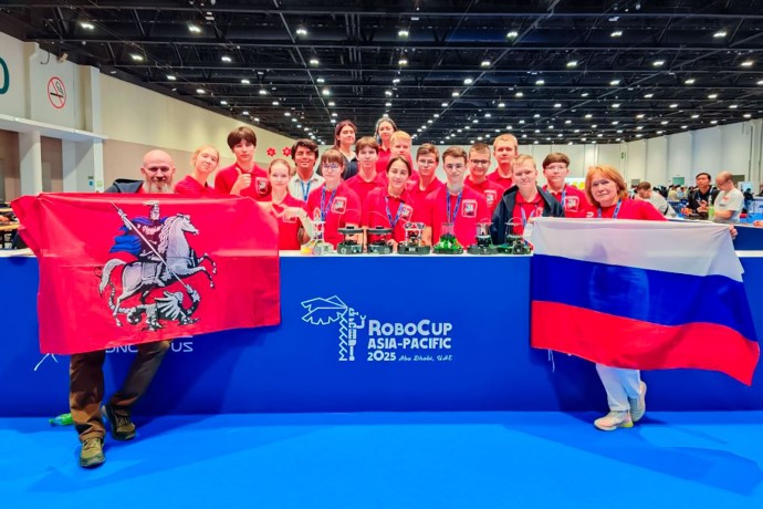 Сергей Собянин рассказал об успехах москвичей на чемпионате RoboCup в Абу-Даби