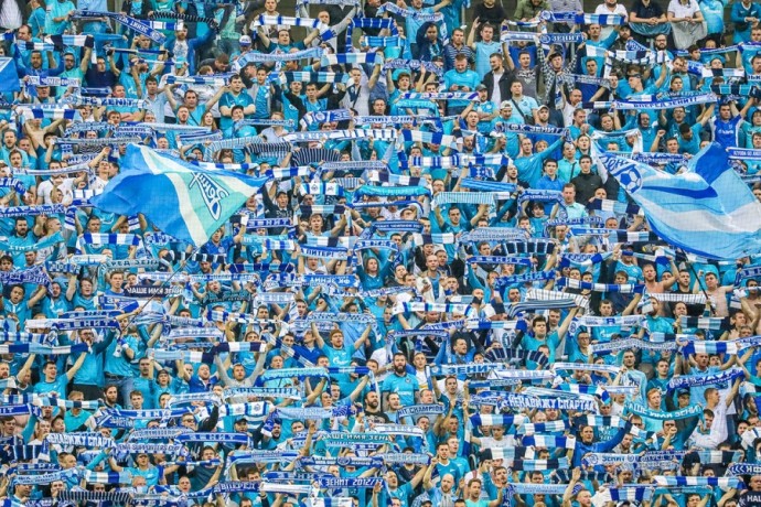 Гендиректор "Динамо" высказался об оскорбительных кричалках фанатов "Зенита" Гендиректор "Динамо" высказался об оскорбительных кричалках фанатов "Зенита"