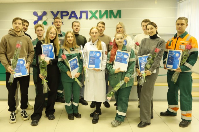 В филиале «КЧХК» обновлена молодежная Доска почета В филиале «КЧХК» обновлена молодежная Доска почета