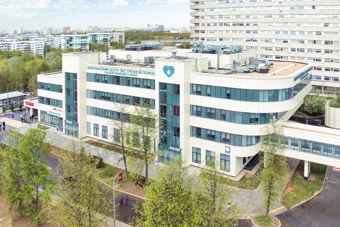 Профессионализм и стойкость. Московские врачи — о том, как помогали людям на новых территориях