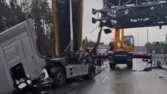 На трассе Сортавала открыли движение в сторону Ленобласти, в обратном направлении трасса пока заблокирована