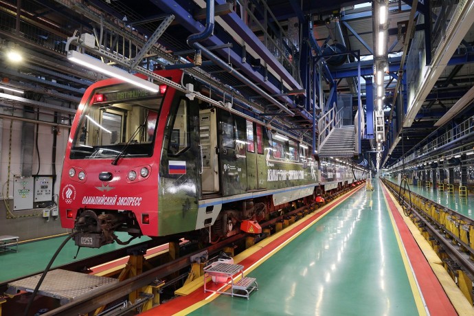 На Арбатско-Покровскую линию метро вышел поезд, посвященный победам спортсменов из России и СССР На Арбатско-Покровскую линию метро вышел поезд, посвященный победам спортсменов из России и СССР