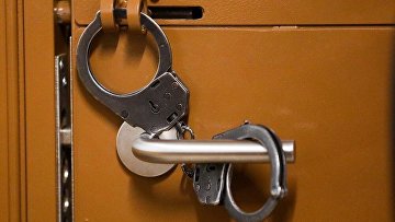 Суд отправил под домашний арест обвиняемого в незаконном обороте икры Суд отправил под домашний арест обвиняемого в незаконном обороте икры