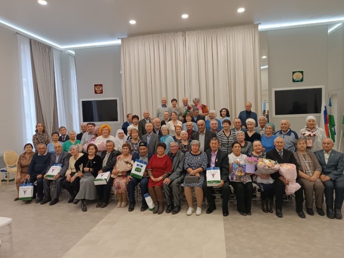 В Башкирии супруги отметили бриллиантовую свадьбу