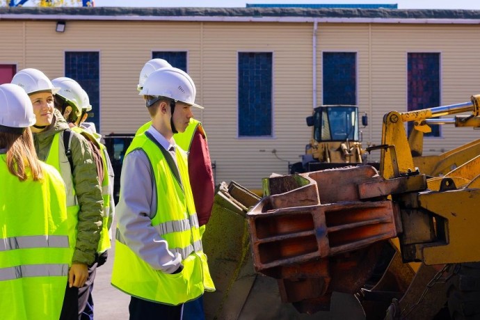 Новый сезон профориентационного проекта «Билет в будущее» для школьников Приморья стартовал в ВМТП Новый сезон профориентационного проекта «Билет в будущее» для школьников Приморья стартовал в ВМТП