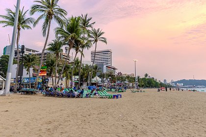 Секс двух туристов на пляже в Таиланде вызвал бурную реакцию местных жителей