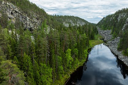 Пожилой мужчина потерялся в горах в непогоду и восемь дней выживал в одиночестве Пожилой мужчина потерялся в горах в непогоду и восемь дней выживал в одиночестве
