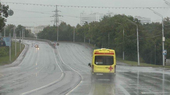 В Башкирии мужчина избил девочку-подростка тростью и поленом В Башкирии мужчина избил девочку-подростка тростью и поленом