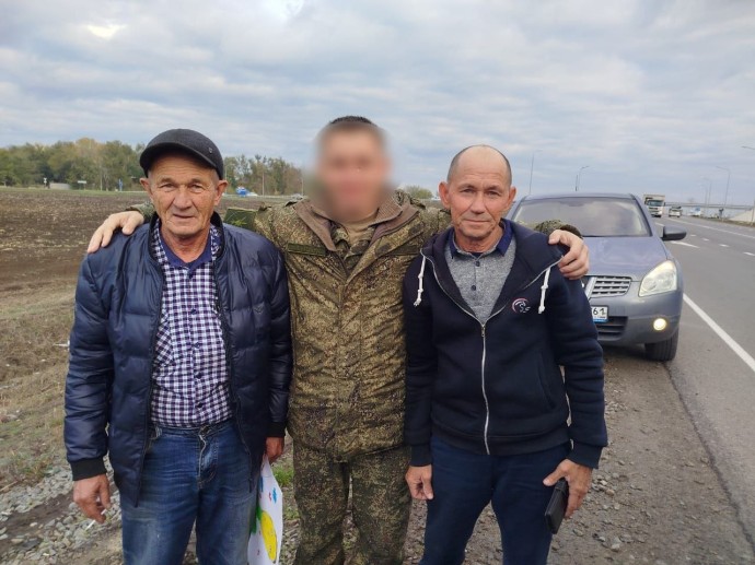 Отцы из Башкирии повезли сыновьям в зону СВО гуманитарный груз Отцы из Башкирии повезли сыновьям в зону СВО гуманитарный груз